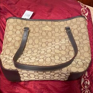 Coach NWT Signature Zip Top Tote